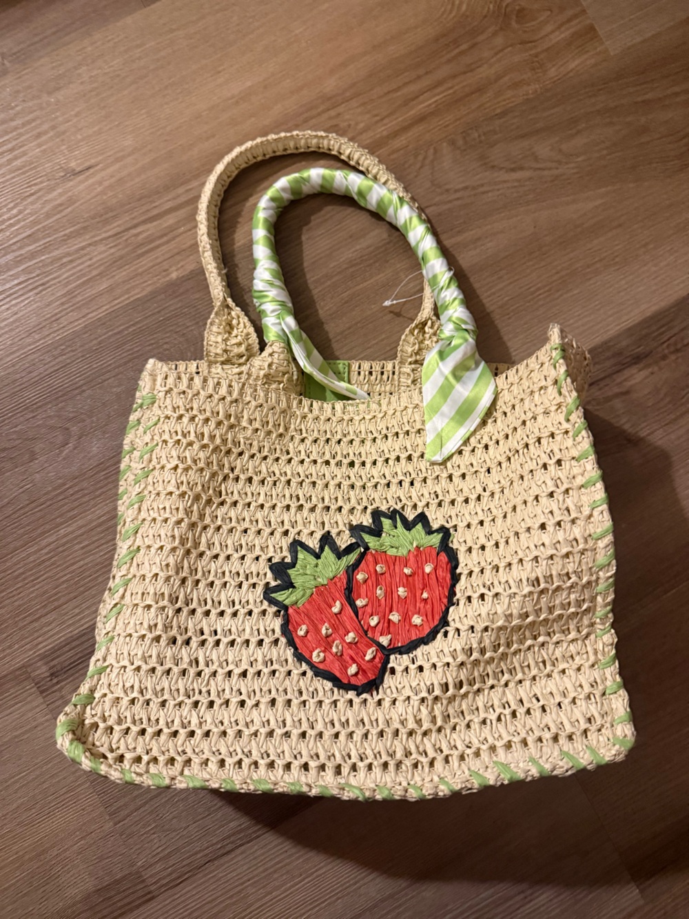 Straw Tote Bag with Strawberry Appliqué - Natural and Red - Picture 3 of 9